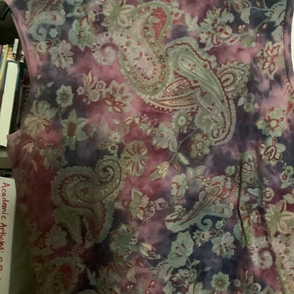 Sleeveless top - Picture 3 of 3